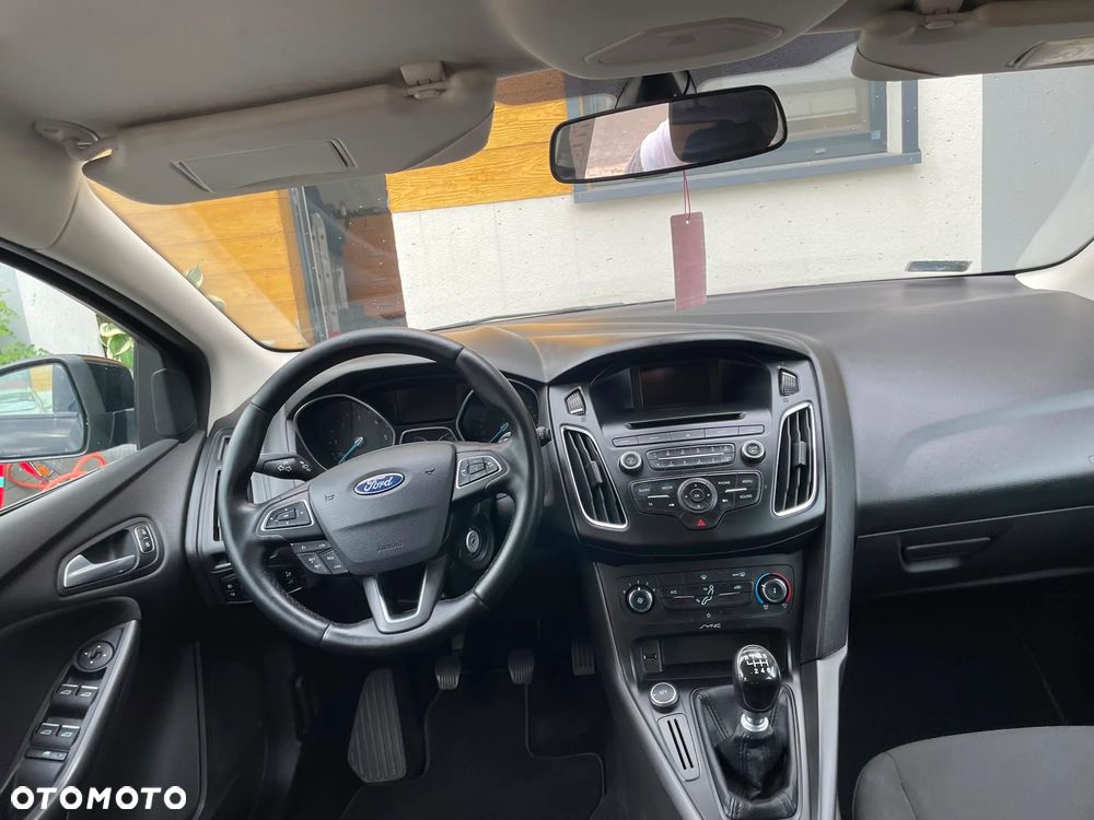 Ford Focus 1.5 TDCi SYNC Edition - 13