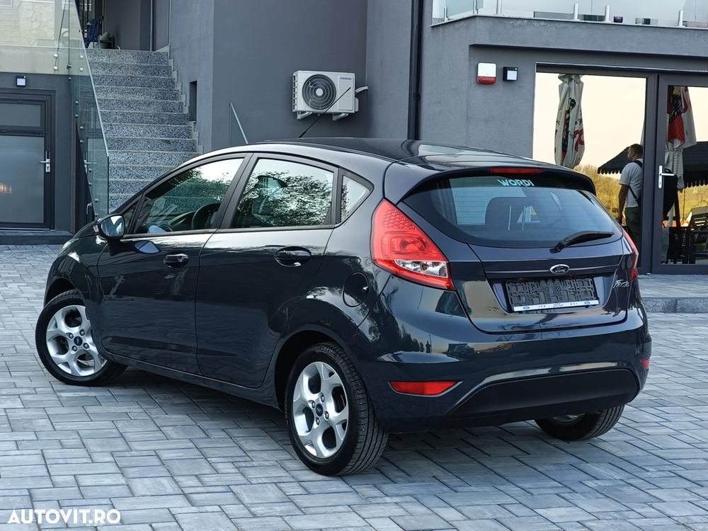 Ford Fiesta 1.25i Ghia - 3