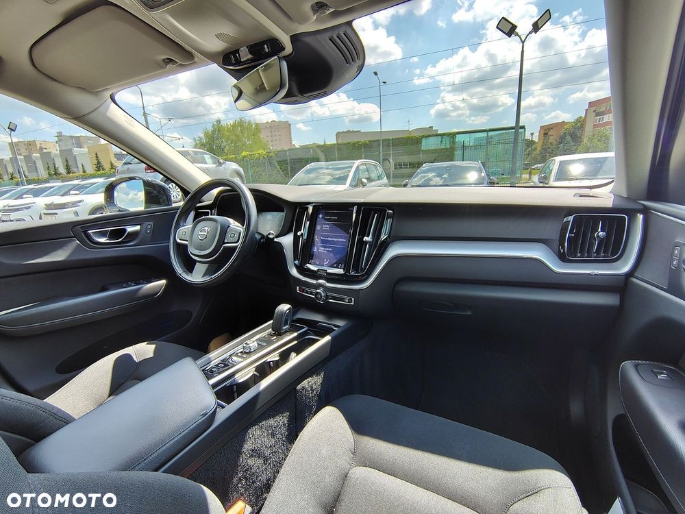 Volvo XC 60 B5 B AWD Momentum Pro - 7