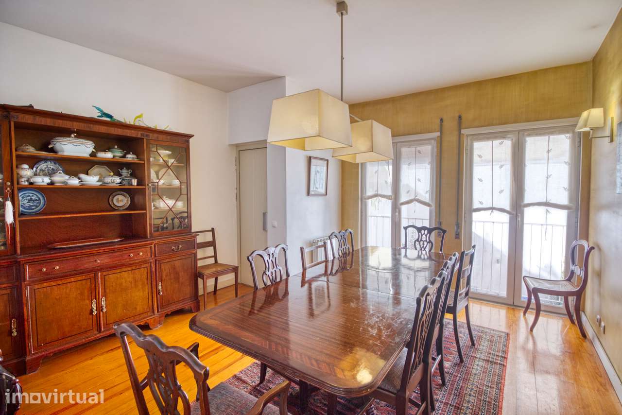 Townhouse contemporânea de 4 pisos no coração do Príncipe Real - Grande imagem: 4/29