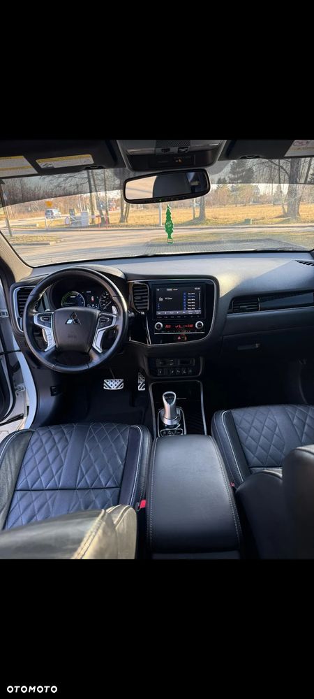 Mitsubishi Outlander 2.4 4WD - 10