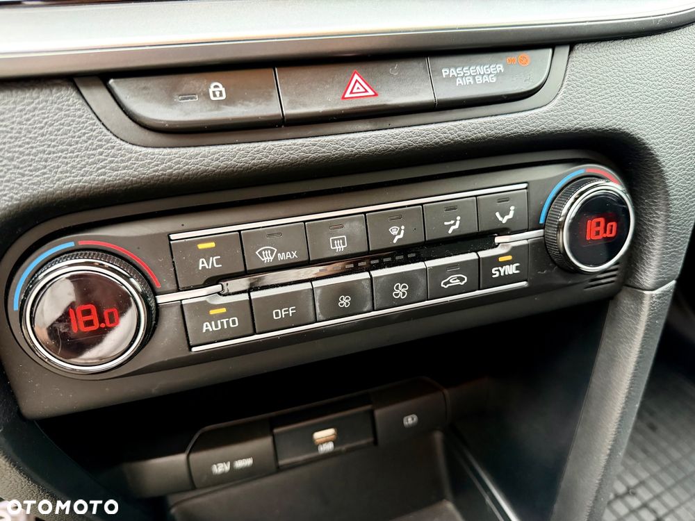 Kia XCeed 1.5 T-GDI M - 38
