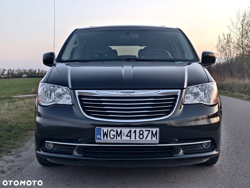 Chrysler Town & Country ver-3-6-touring - 7