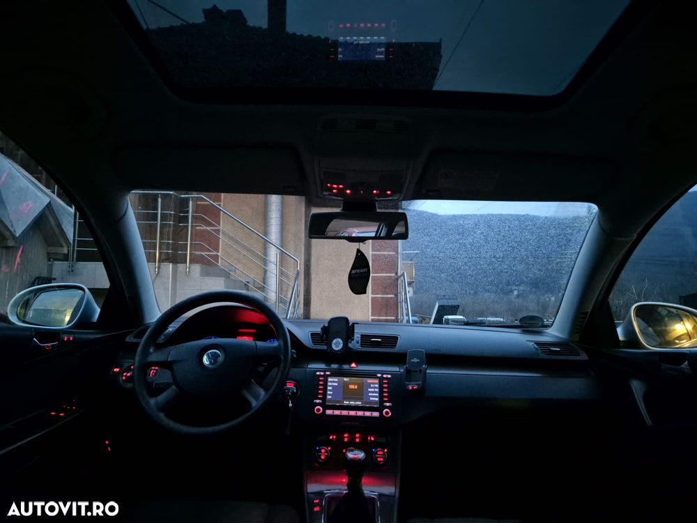 Volkswagen Passat 1.9 TDI DPF Comfortline - 12