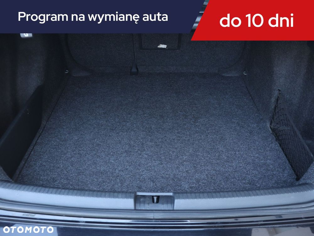 Volkswagen Jetta - 14
