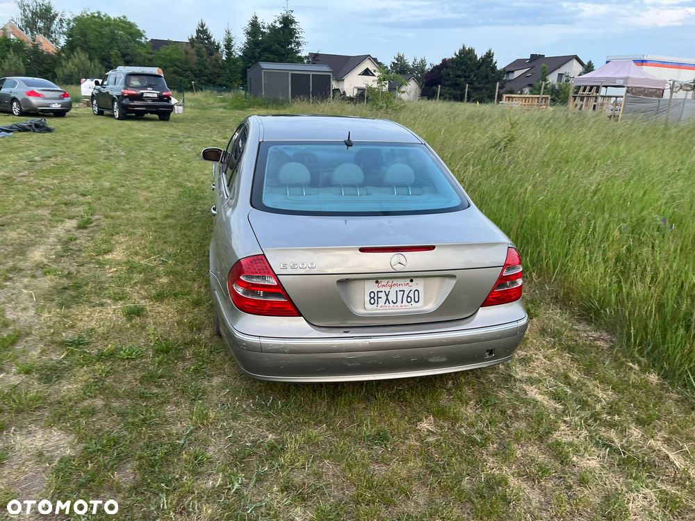 Mercedes-Benz Klasa E 500 4Matic Avantgarde Sport Edition - 2