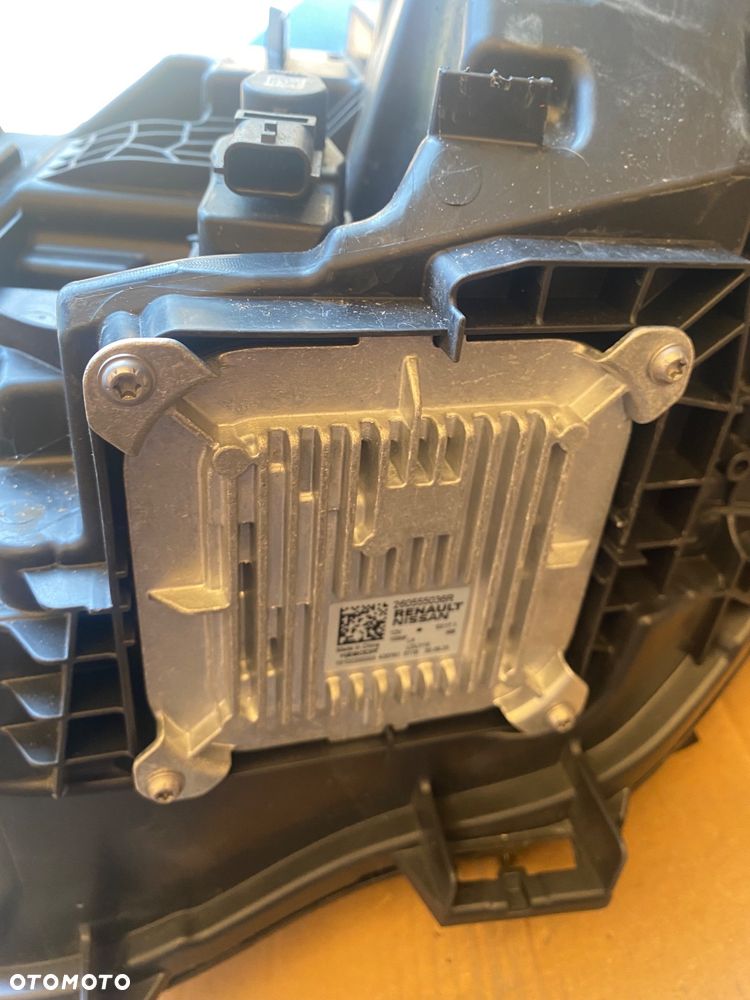 RENAULT AUSTRAL 2024r  Kompletna LAMPA PRZEDNIA PRAWA REFLEKTOR PRAWY PRZÓD FULL LED  LEDOWY  EUROPA FULLLED 260104410R Wwa - 13