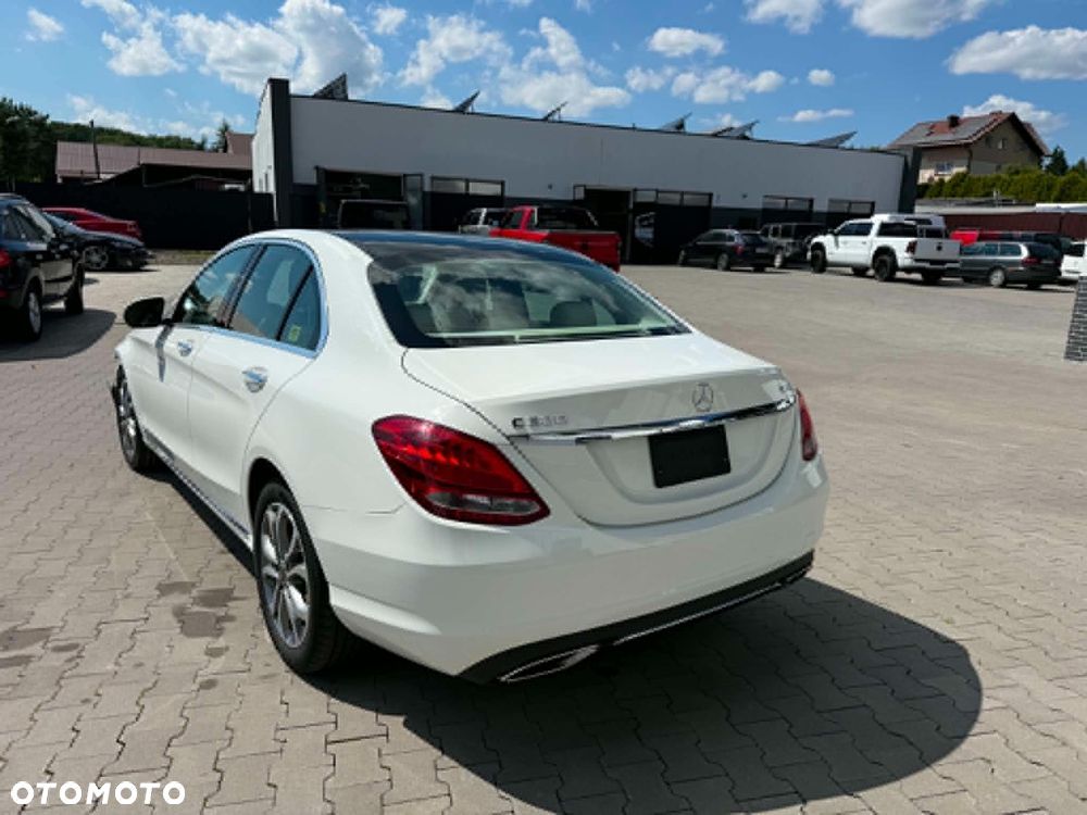 Mercedes-Benz Klasa C 300 4Matic 9G-TRONIC Edition 19 - 6