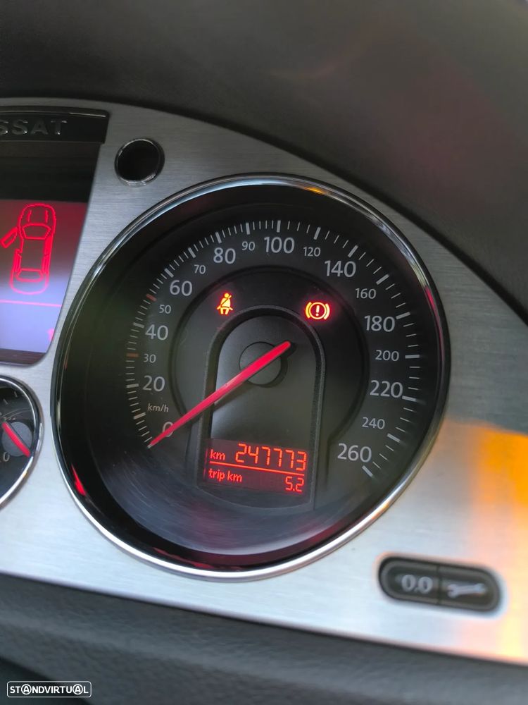 VW Passat 2.0 TDI Highline - 6