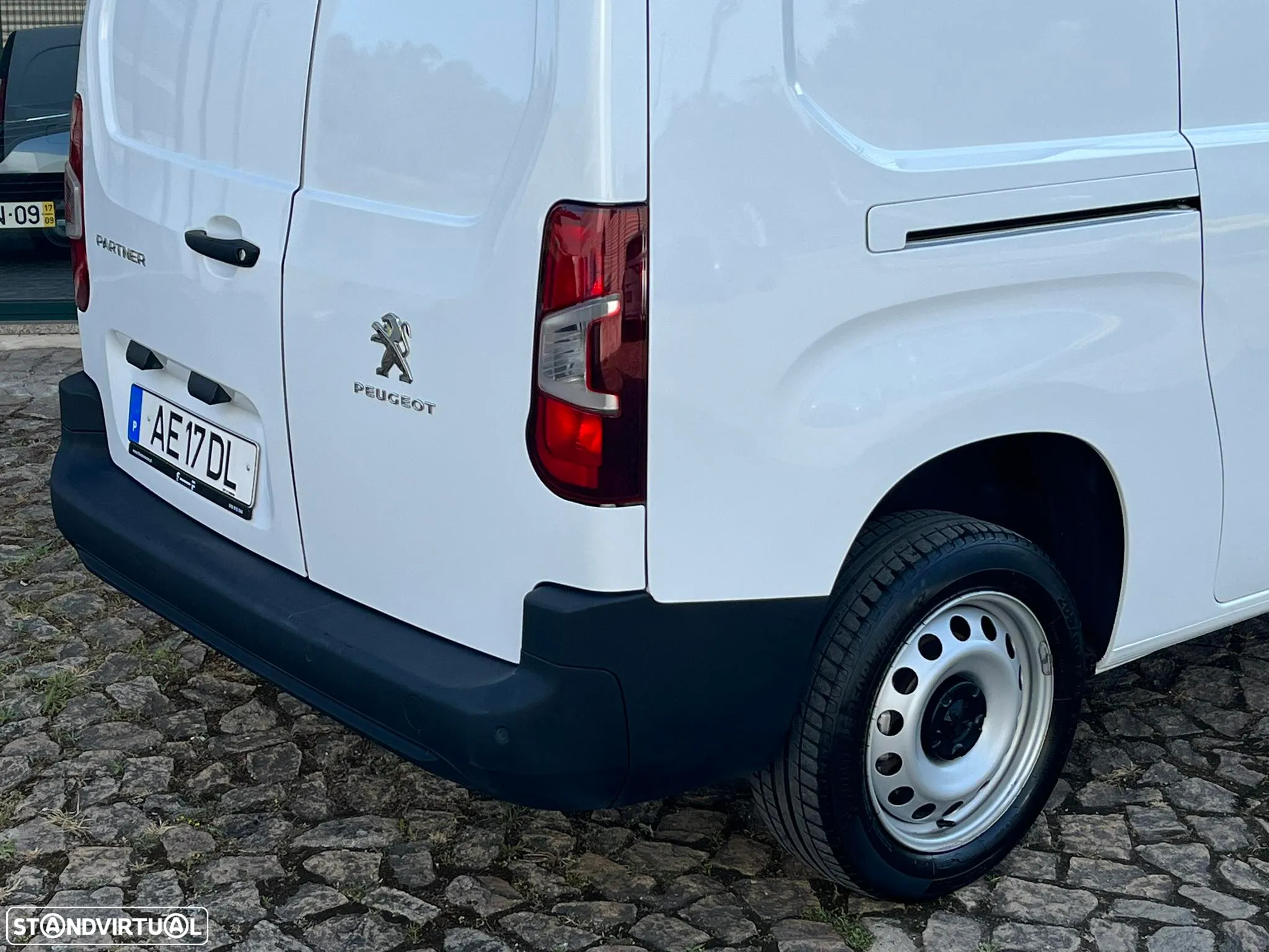 Peugeot Partner Pro Longa 1.5 BlueHDi 100cv - 4