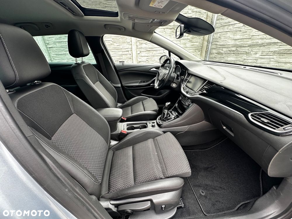 Opel Astra 1.4 Turbo Innovation - 17