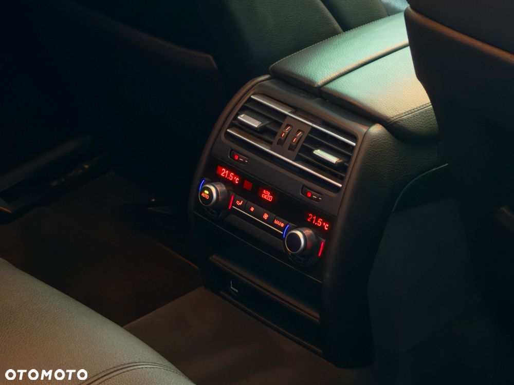 BMW Seria 7 - 25