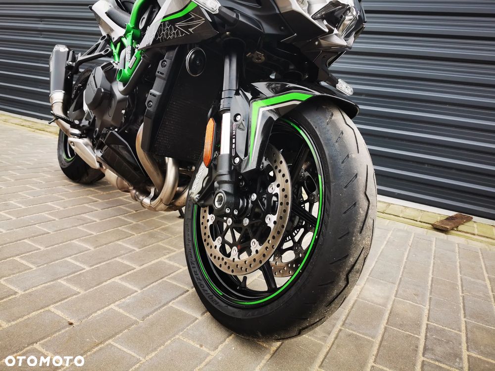 Kawasaki H2 - 16