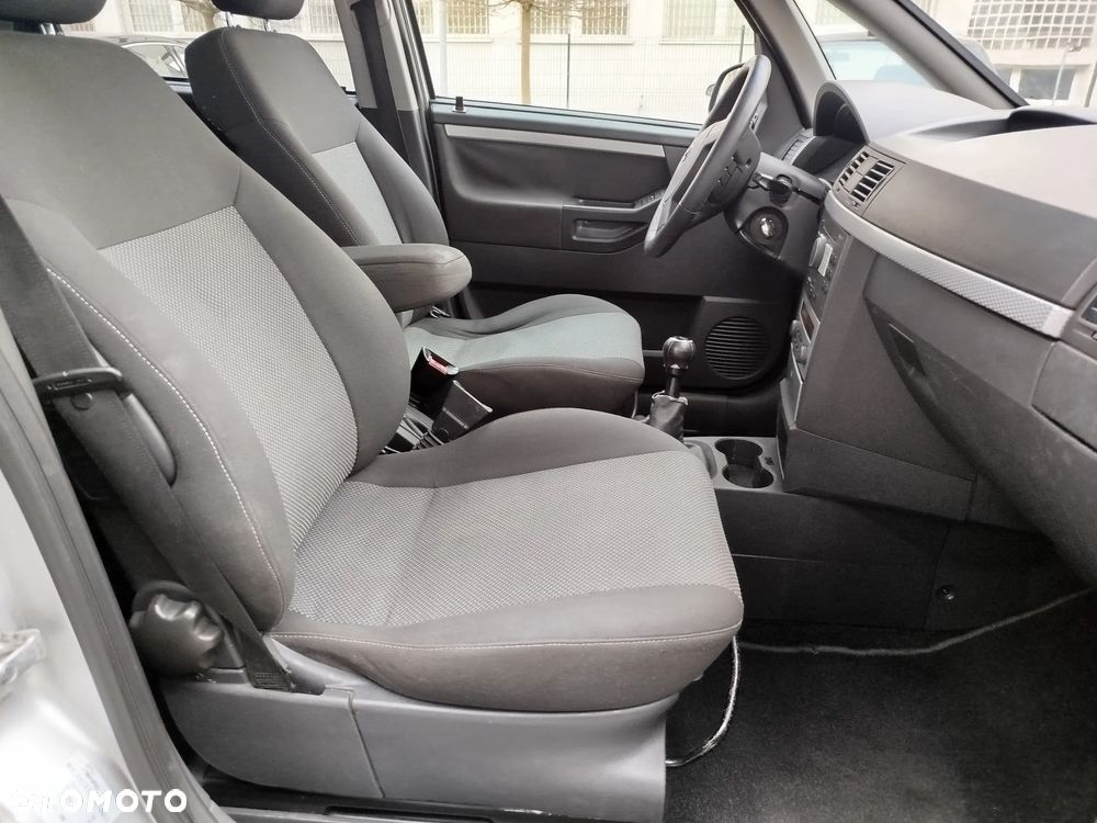Opel Meriva - 9