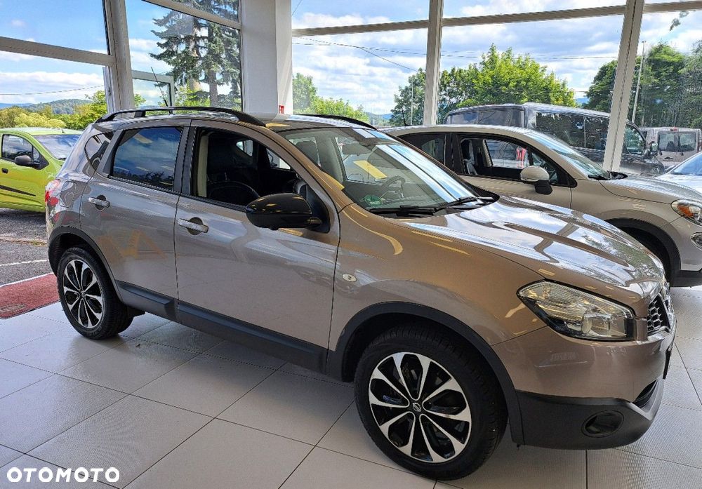 Nissan Qashqai - 1