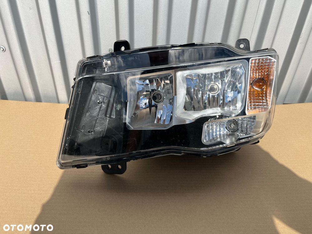 Lampa MAN TGL TGM TG3 reflektor RH nowy model - 1