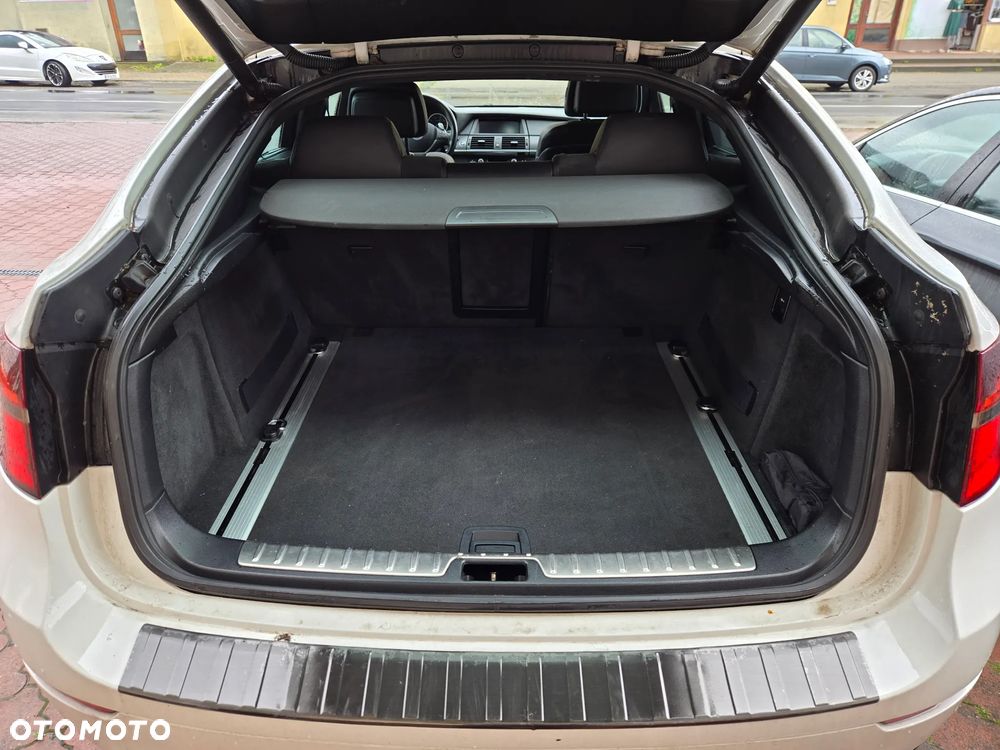 BMW X6 50i xDrive - 17