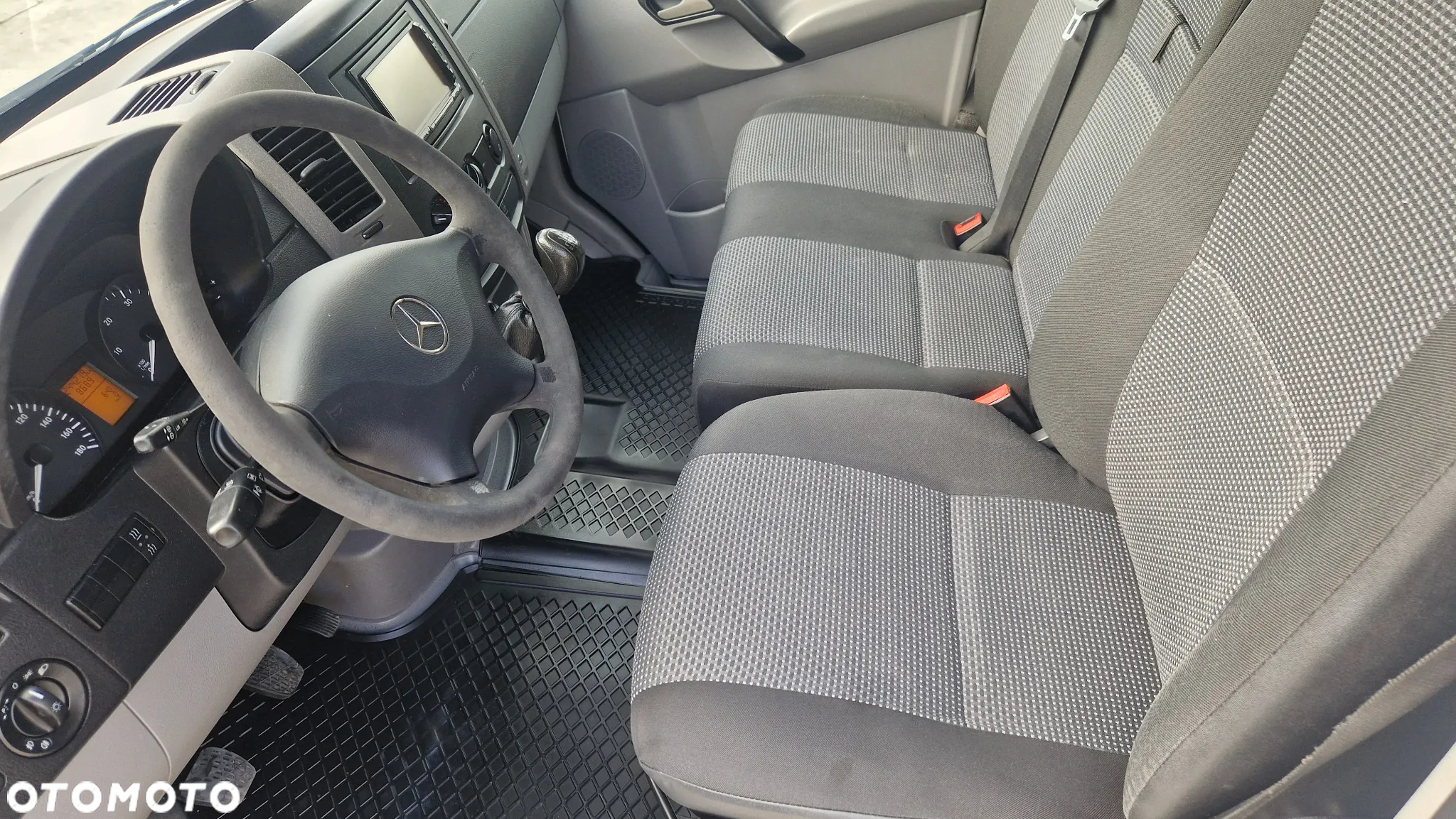 Mercedes-Benz Sprinter  319 4 x 4 V6 3.0 l - 13