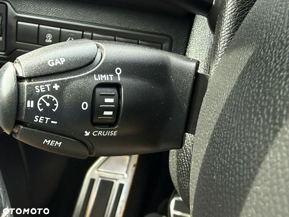 Peugeot 308 1.5 BlueHDi Business Line S&S - 24