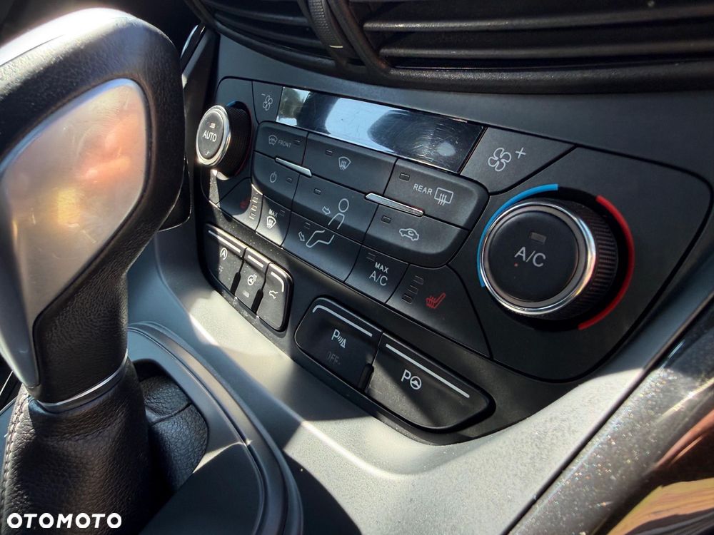 Ford Kuga 2.0 TDCi 4x4 ST-Line - 14
