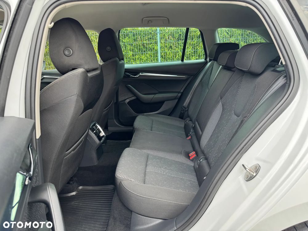 Skoda Octavia 2.0 TDI Style - 27