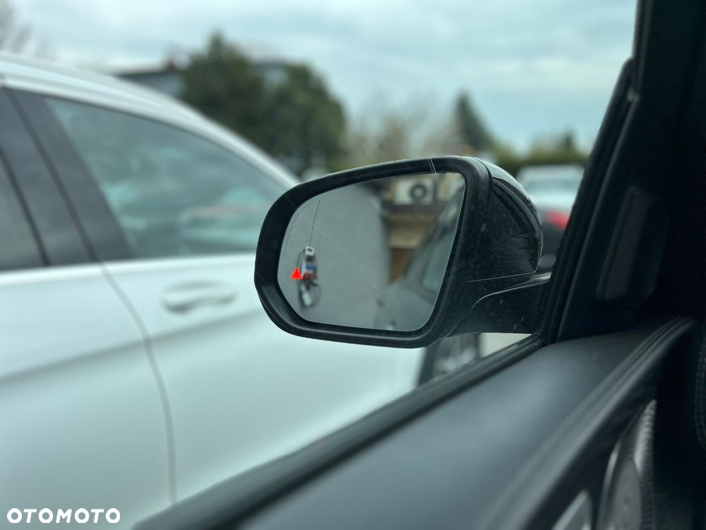 Mercedes-Benz GLE - 32