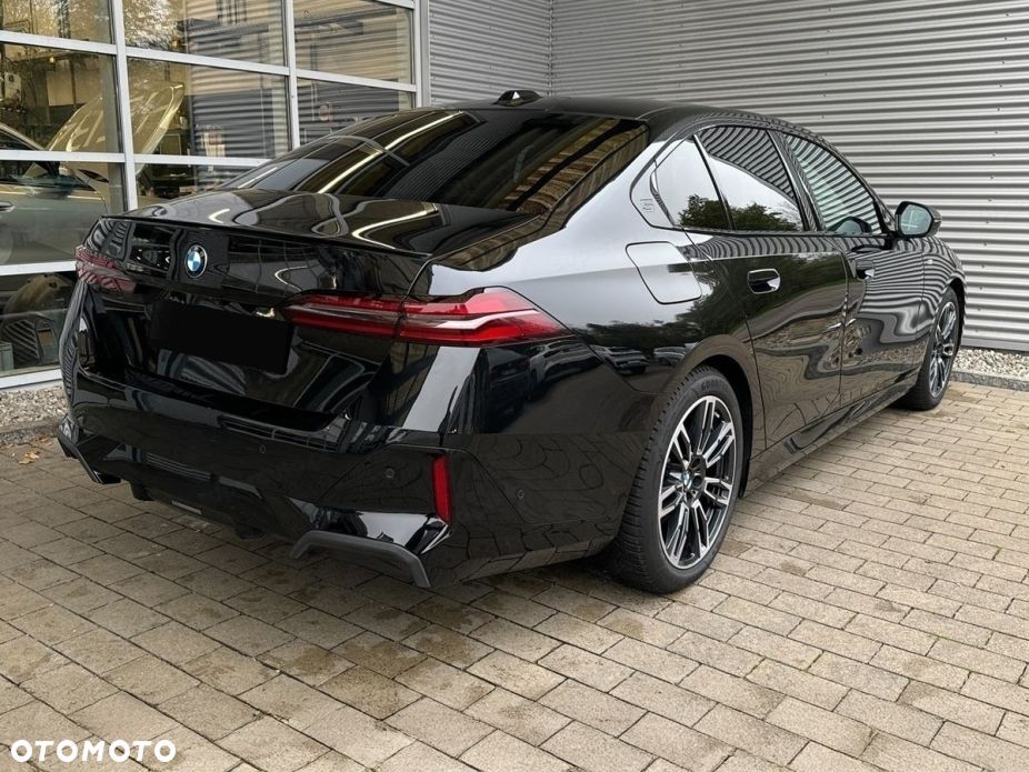 BMW Seria 5 520d xDrive mHEV M Sport - 5