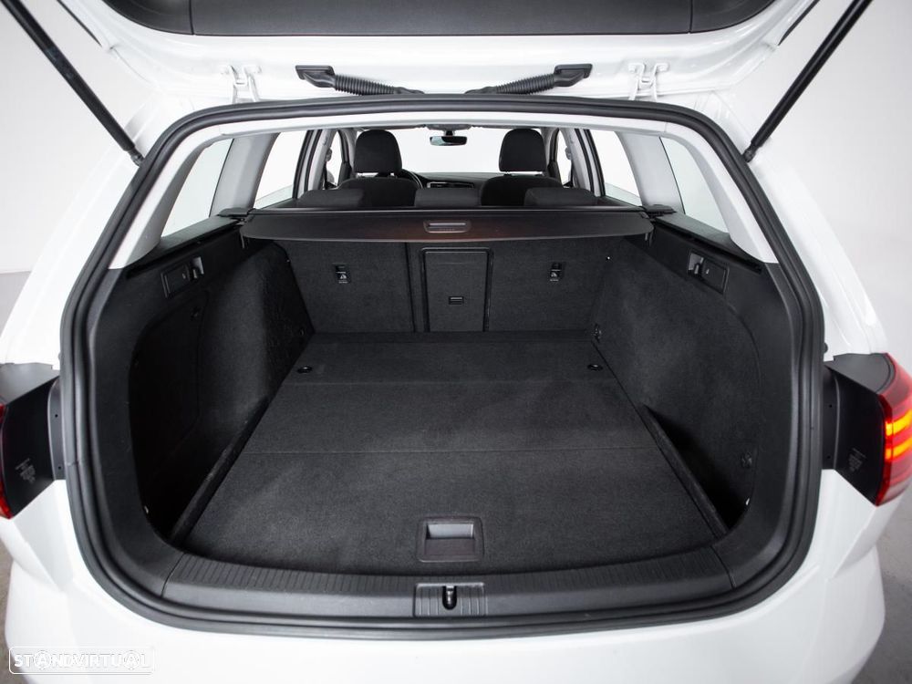 VW Golf Variant 1.6 TDi Confortline - 12