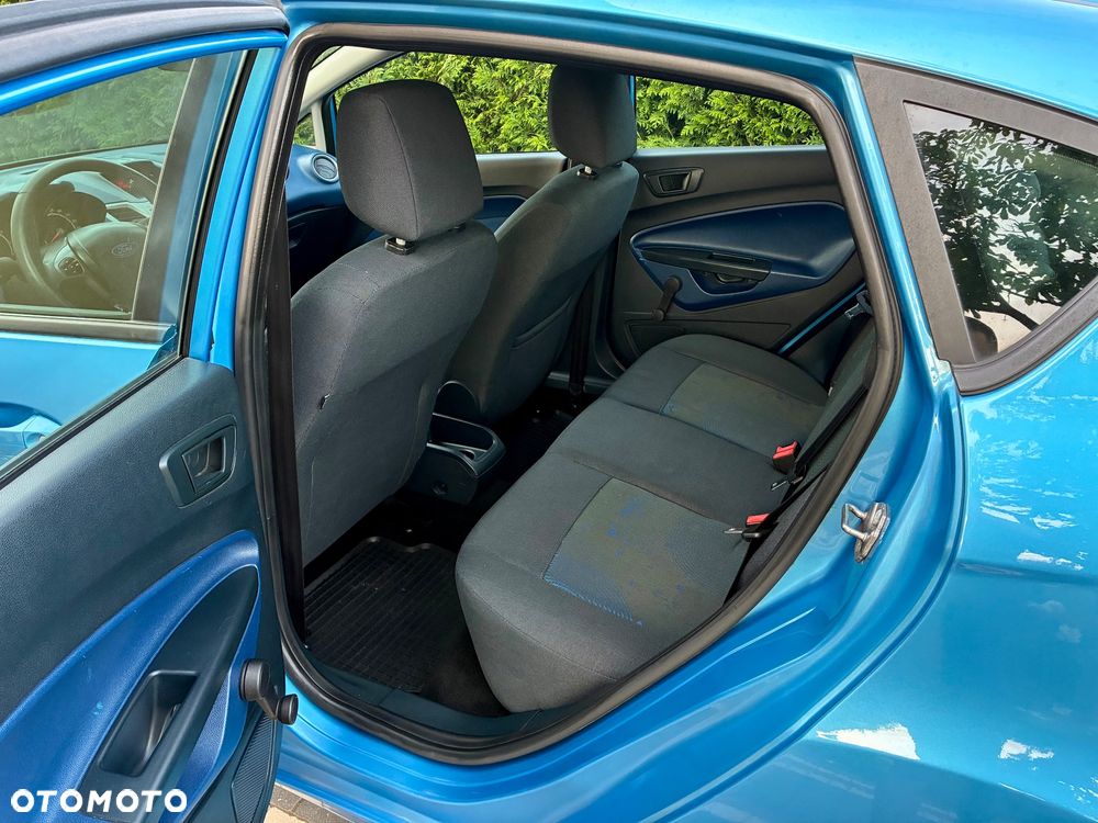 Ford Fiesta - 12