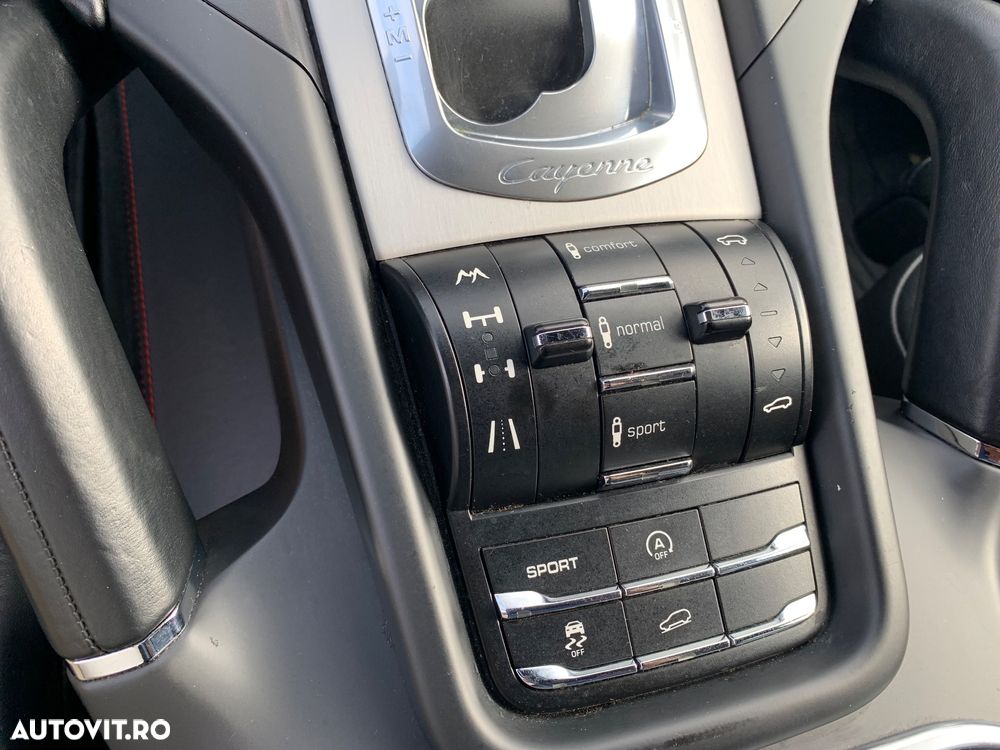 Porsche Cayenne S Diesel Platinum Edition - 31