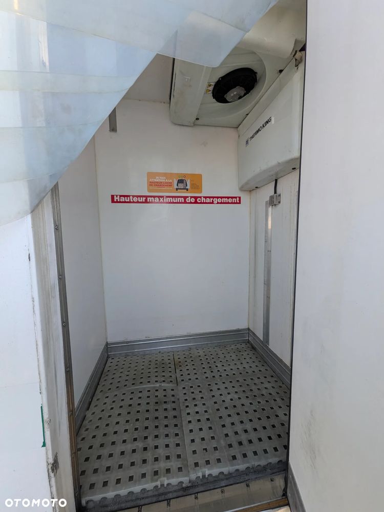 Mercedes-Benz Sprinter - 20