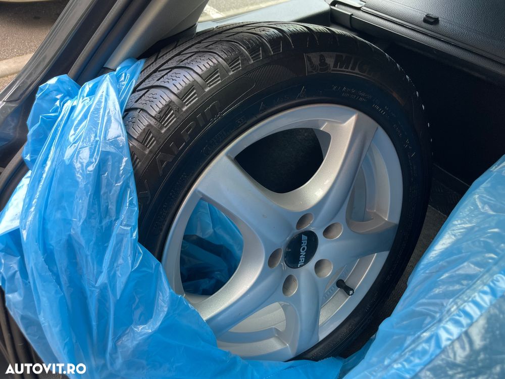 Volkswagen Passat 2.0 TDI DPF Sportline - 17