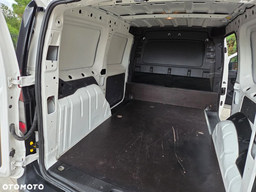 Volkswagen Caddy Maxi 2.0 TDI - 17