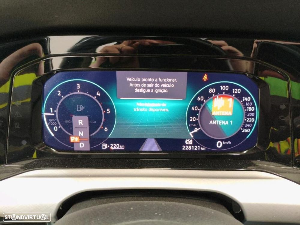 VW Golf 2.0 TDI Life DSG - 3