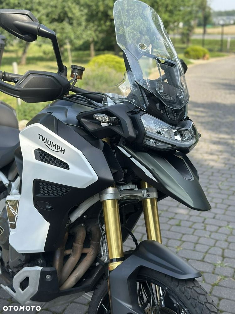 Triumph Tiger - 1