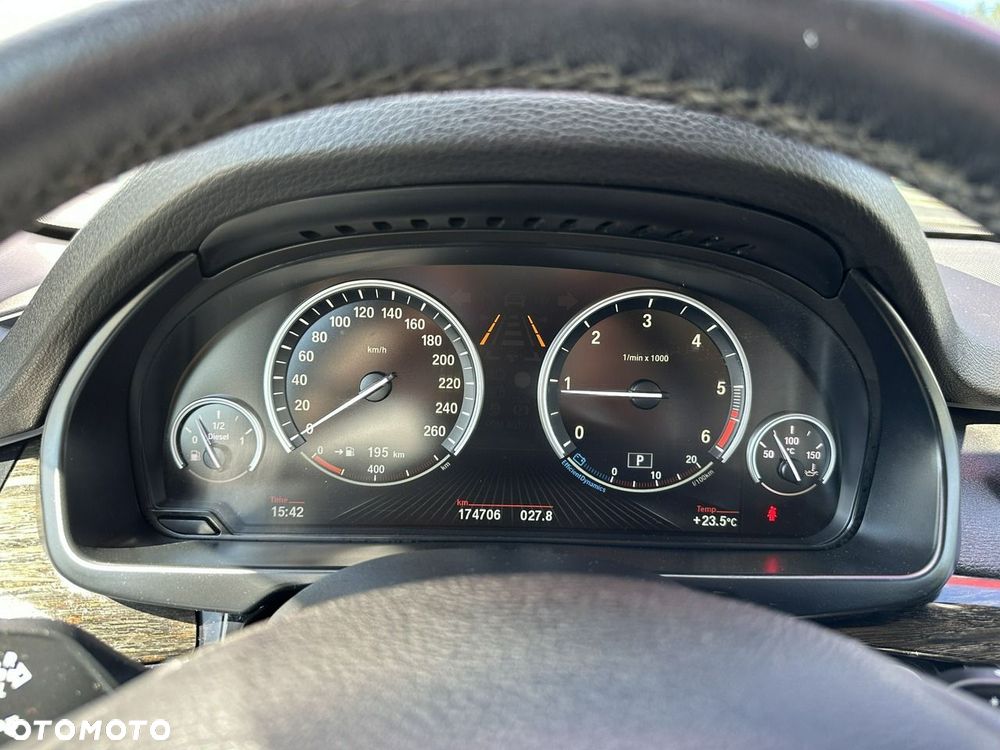 BMW X5 xDrive25d - 17