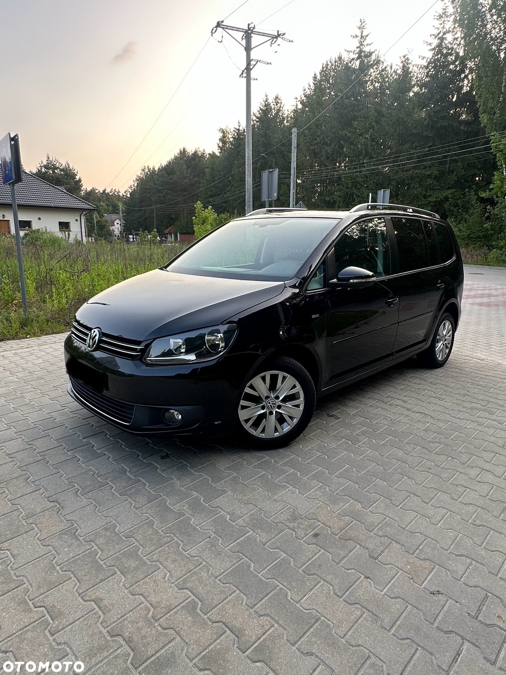 Volkswagen Touran 1.2 TSI BlueMot Comfortline - 1