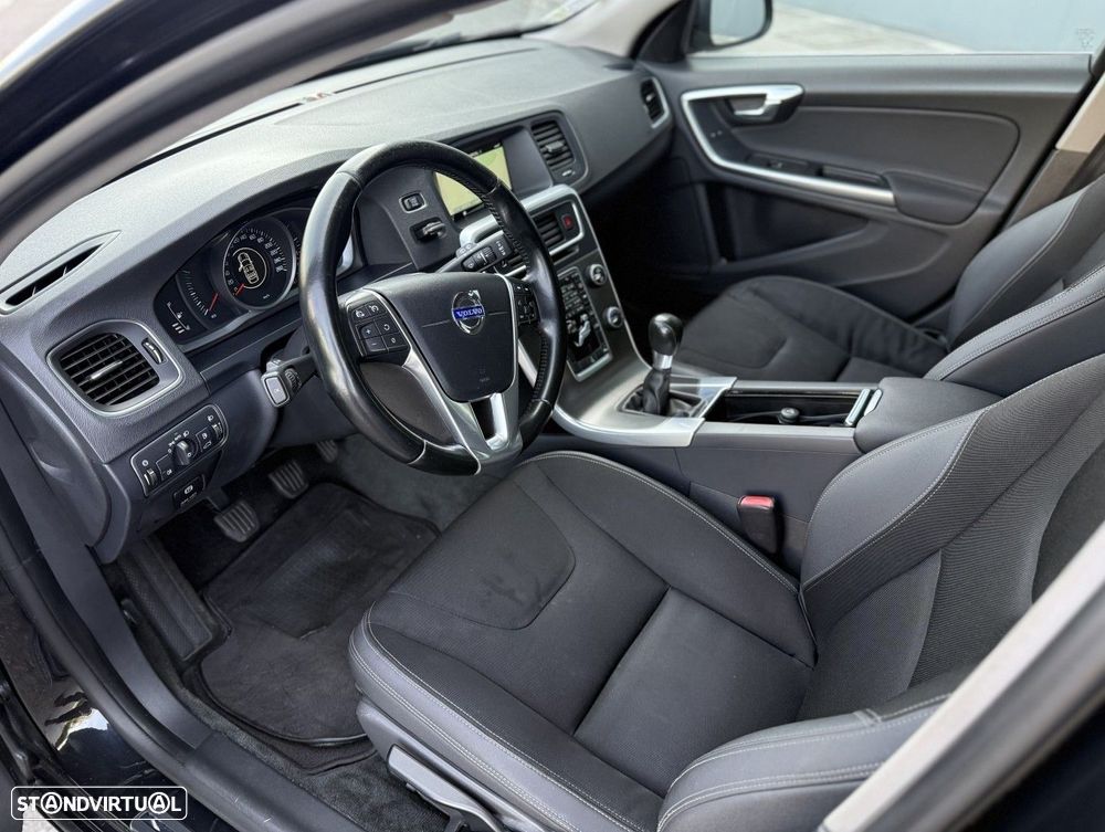 Volvo V60 1.6 D2 Drive Momentum Start/Stop - 5