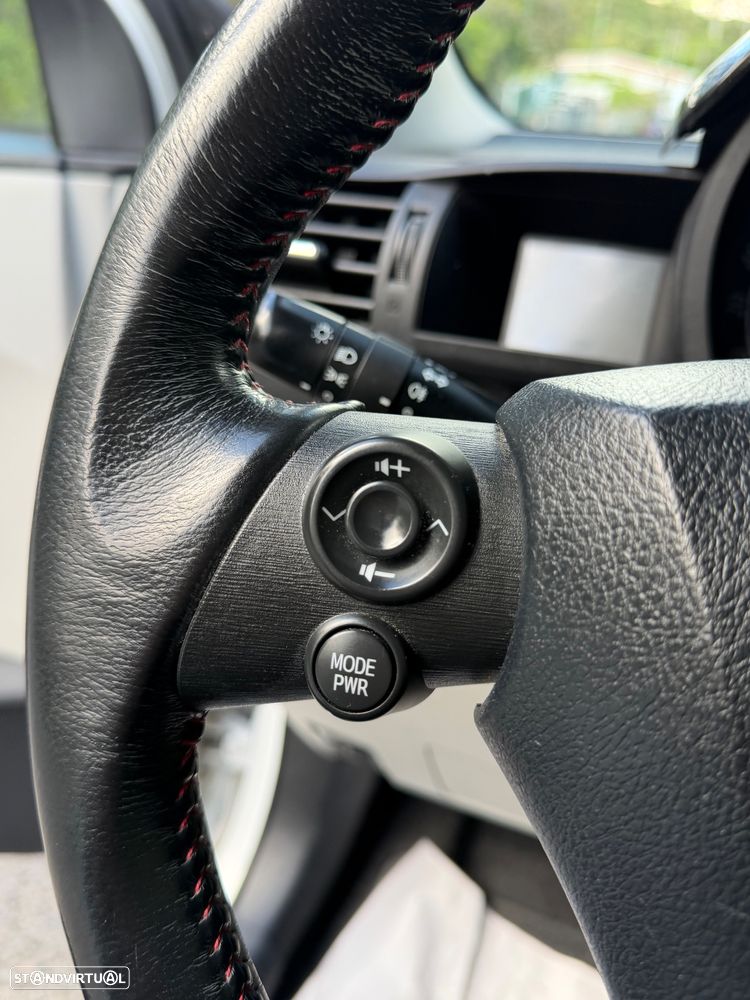 Toyota iQ 1.0 VVT-i 2 MultiDrive - 11