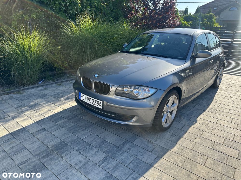 BMW Seria 1 2008 photo 2