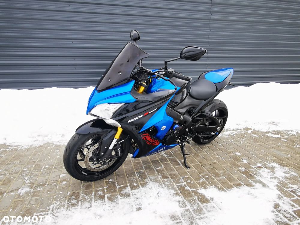 Suzuki GSX - 34
