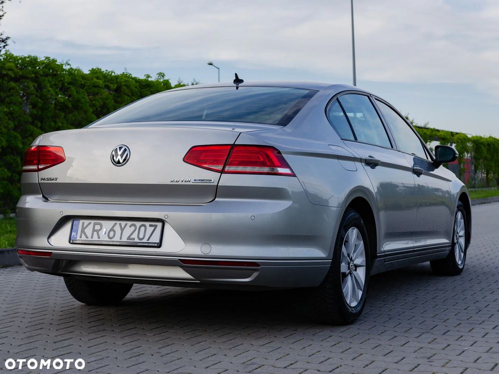 Volkswagen Passat 2.0 TDI SCR Comfortline - 4