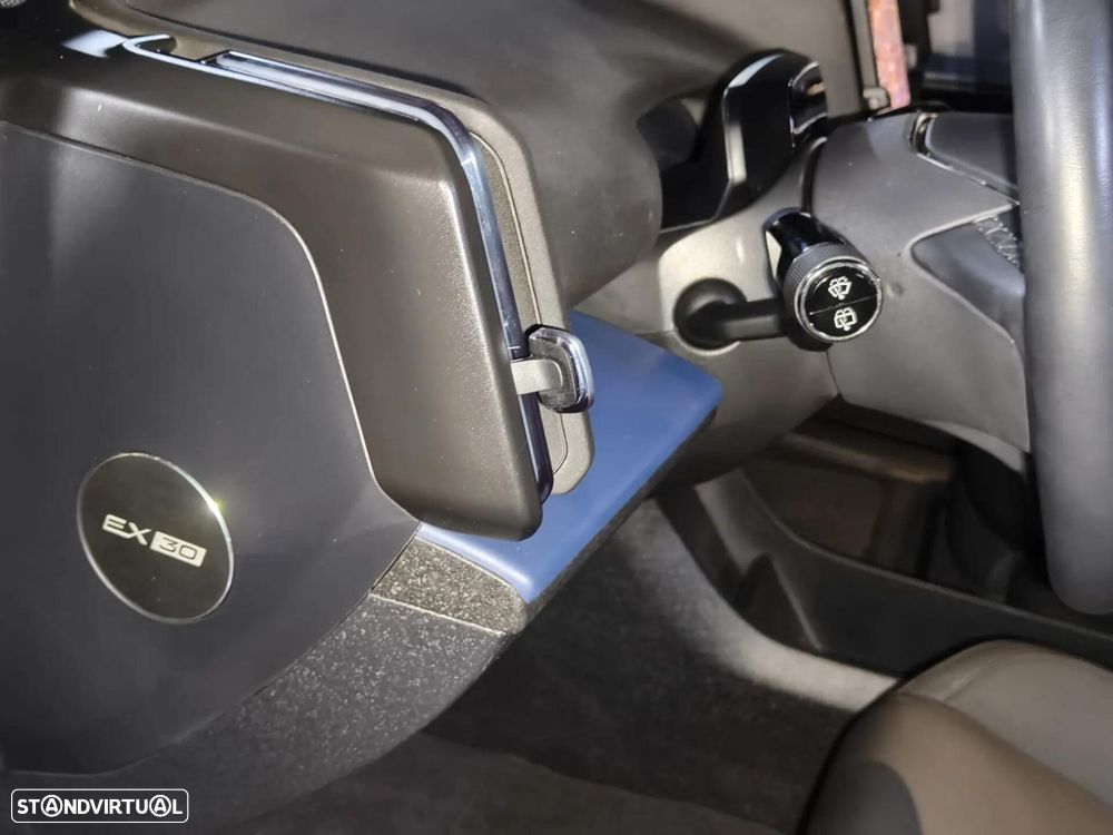 Volvo EX30 69 kWh Single Motor Extended Range Core - 13
