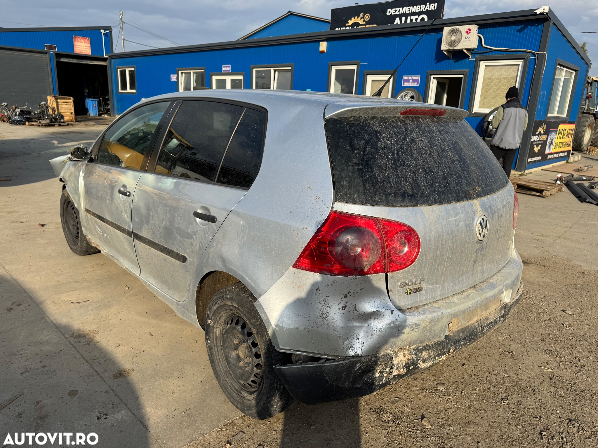Volkswagen Golf 2.0 TDI Comfortline - 5
