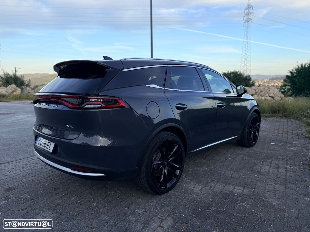 BYD Tang 86.4 kWh AWD Flagship - 27