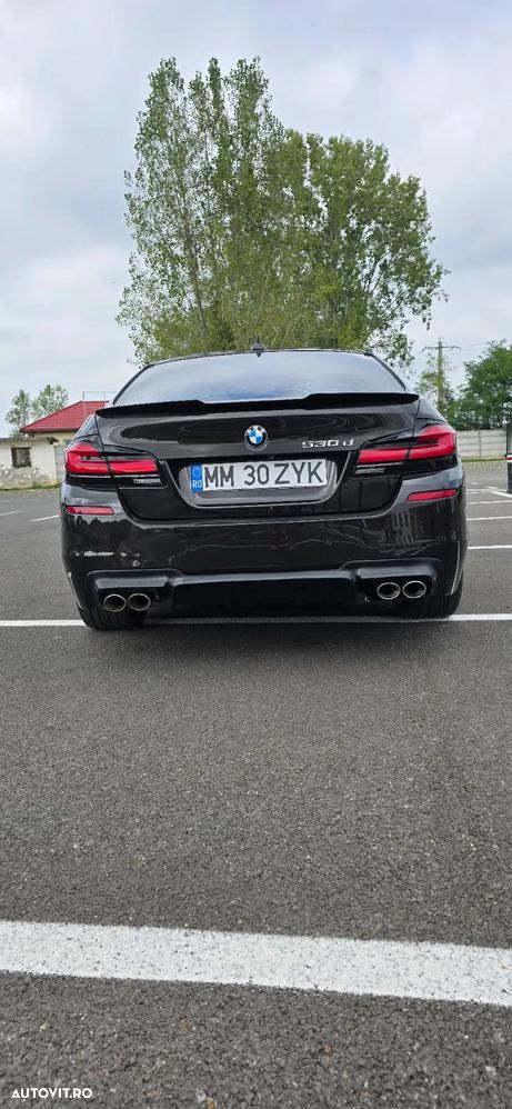 BMW Seria 5 530d xDrive - 23