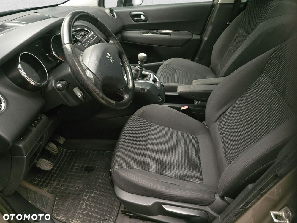 Peugeot 5008 - 9