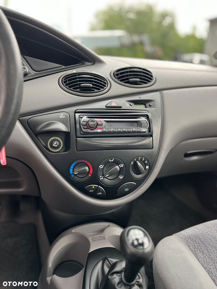 Ford Focus - 24