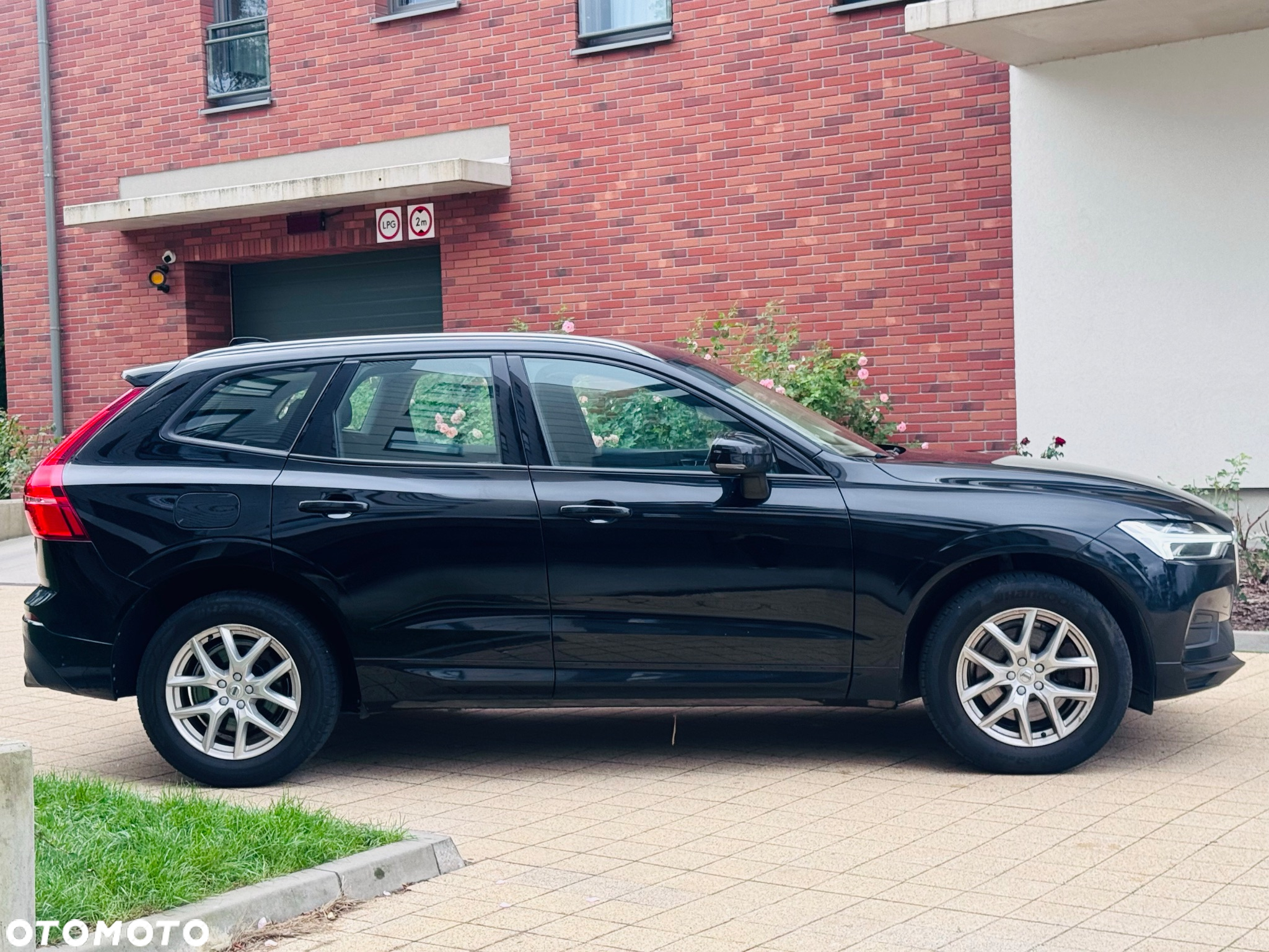 Volvo XC 60 T4 Momentum - 14