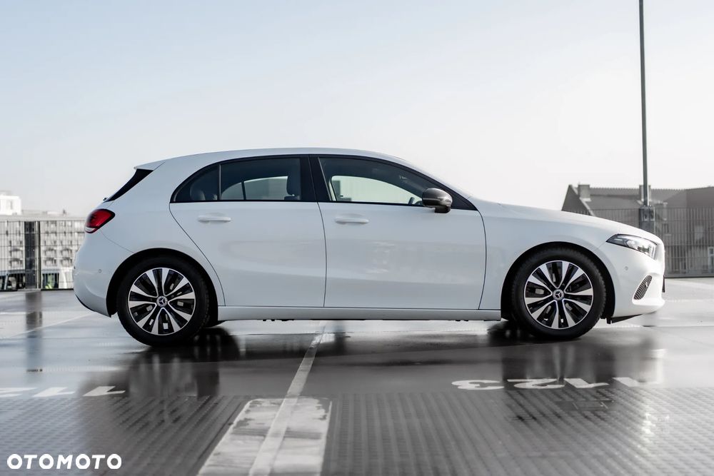 Mercedes-Benz Klasa A 180 Style 7G-DCT - 25